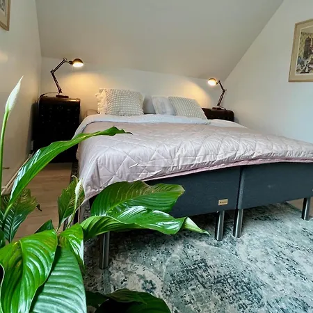 Penthouse-Laegenhet Med Tva Sovrum & Terass Med Havsutsikt Molle Exterior photo