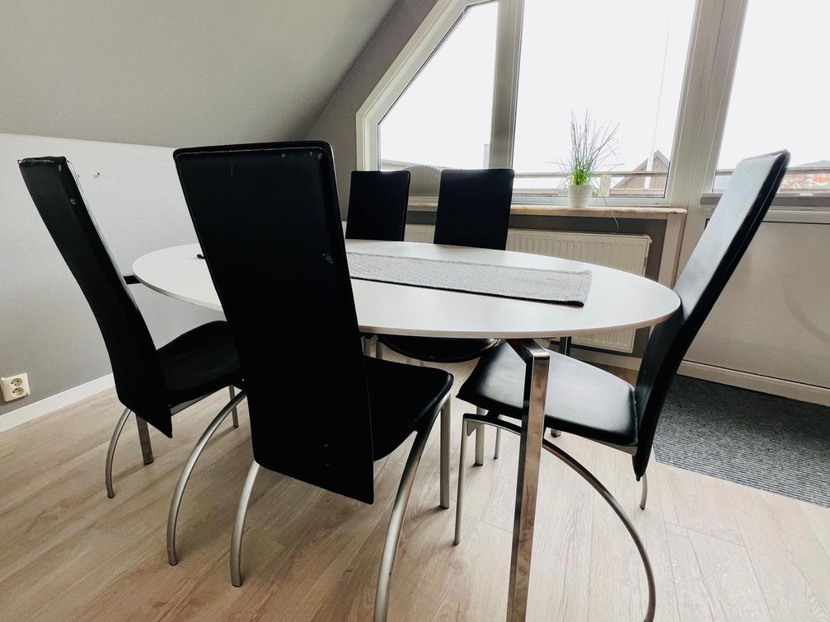 Penthouse-laegenhet Med Tva Sovrum & Terass Med Havsutsikt
