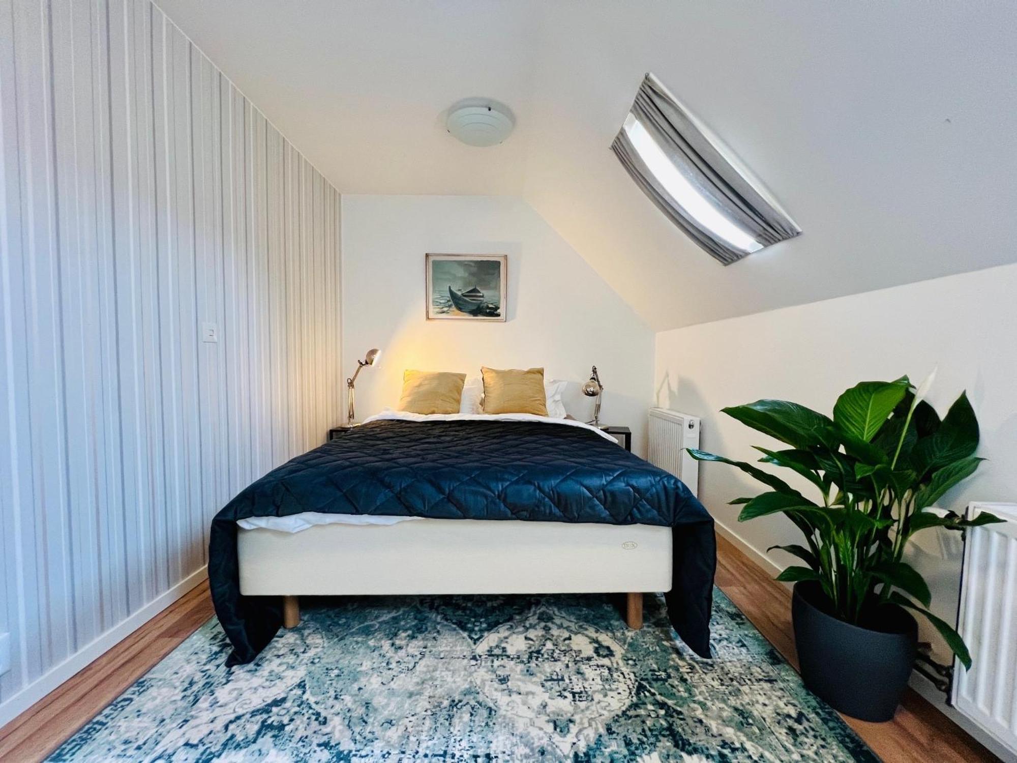 Penthouse-laegenhet Med Tva Sovrum & Terass Med Havsutsikt Apartment Molle