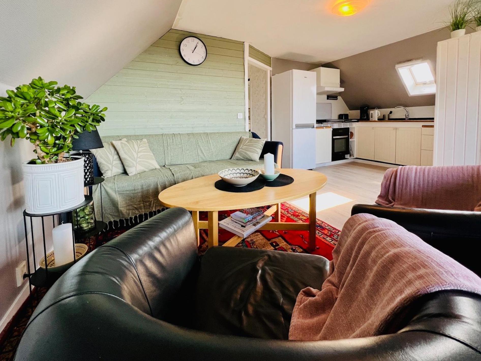 Penthouse-laegenhet Med Tva Sovrum & Terass Med Havsutsikt *